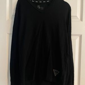 Guess Men’s Medium v-neck sweater